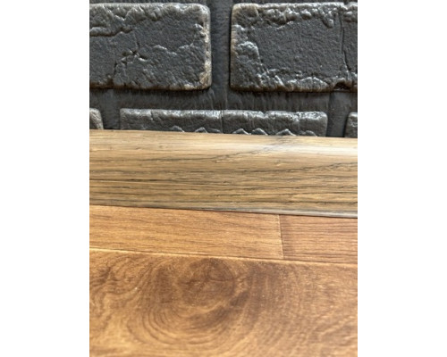 Плинтус ТИС с резинкой Орех (40) М/П купить по цене 24 грн