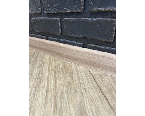 Плинтус ТИС с резинкой Дуб замковый (29) М/П купить по цене 24 грн