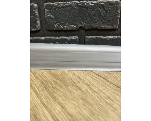 Плинтус ТИС с резинкой Серебро (70) М/П купить по цене 24 грн