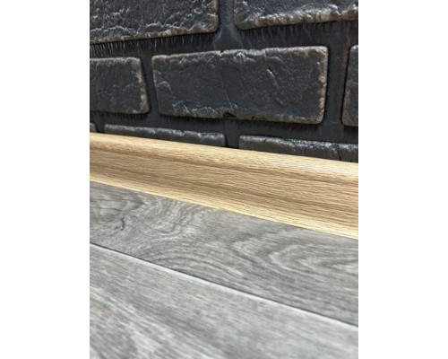 Плинтус ТИС с резинкой Дуб Карбалло (50) М/П купить по цене 24 грн