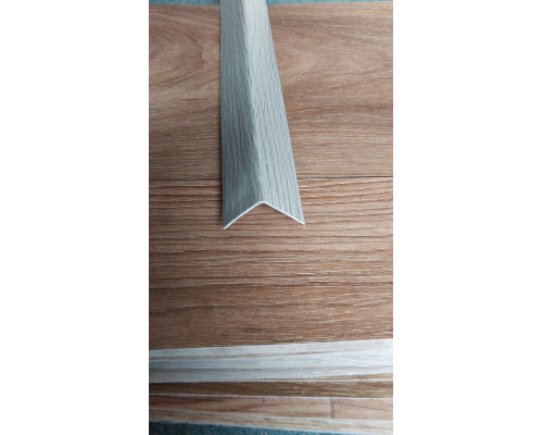 Пластиковий куточок Світло сірий 20х20х2700мм купити по ціні 50 грн