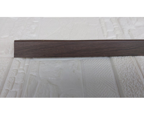 Пластиковый уголок Каштан 30х30х2700мм купить по цене 70 грн