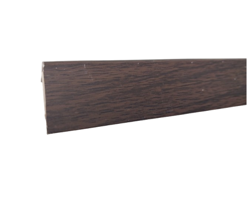Пластиковый уголок Каштан 30х30х2700мм купить по цене 70 грн