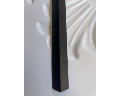 Пластиковый уголок Черный 20х20х2700мм купить по цене 50 грн