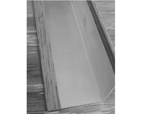 Ламинированный декоративный угол для пола открытого монтажа, ширина 30мм х 30мм (П-34) купить по цене 130 грн