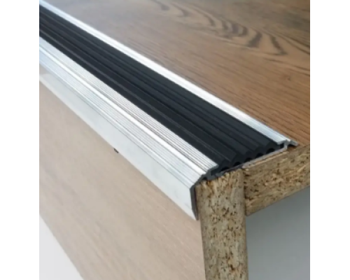 Алюминиевый порог угловой с антискользовой резиновой вставкой купить по цене 110 грн